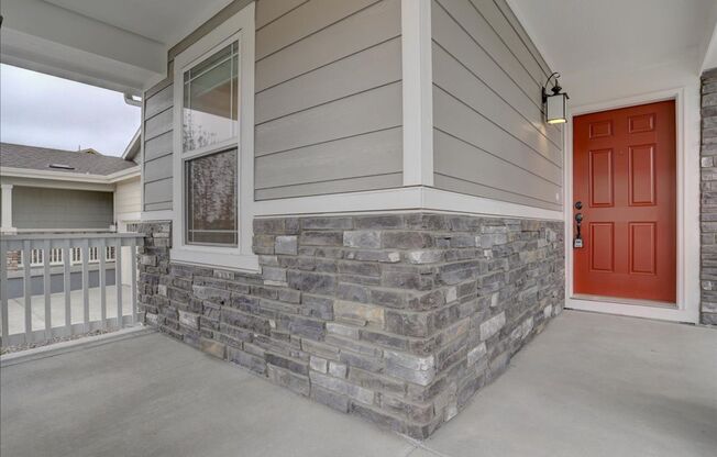 Brand New Home - 3bed/2.5bath, Covered Back Deck in Aurora!