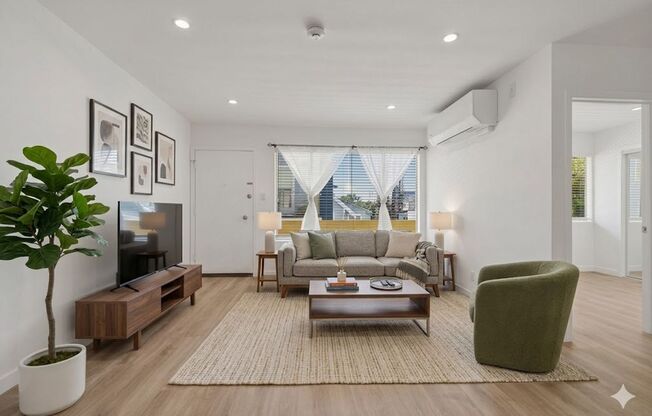 1827 N. Van Ness Avenue