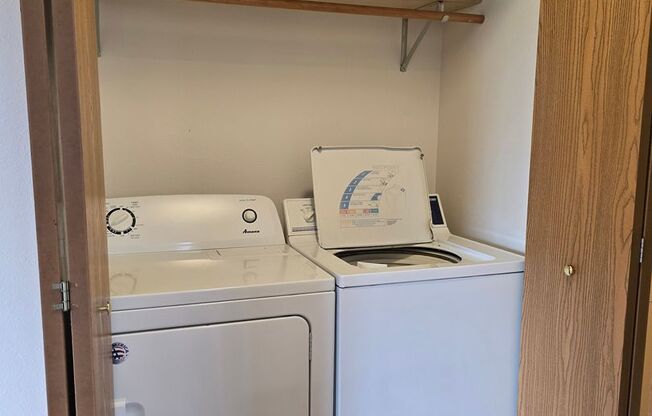 2 beds, 1 bath, 850 sqft, $1,259, Unit PL   7507