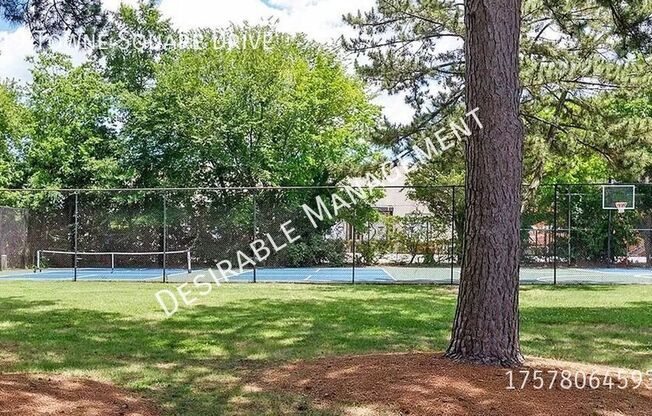 19 TOWNE SQ DR
