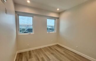 1435 N Ave 47