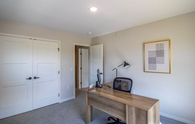 3 beds, 2.5 baths, 1,700 sqft, $2,695, Unit 1213