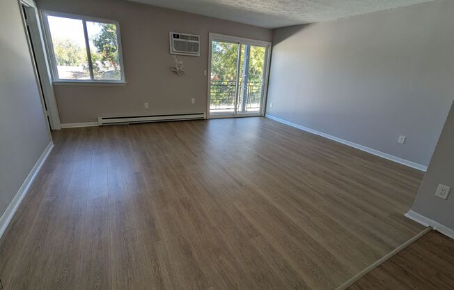 1 bed, 1 bath, 592 sqft, $1,450, Unit 5-2C