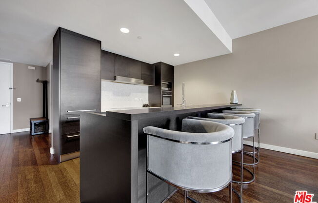 1 bed, 2 baths, 1,410 sqft, $5,000, Unit 6F
