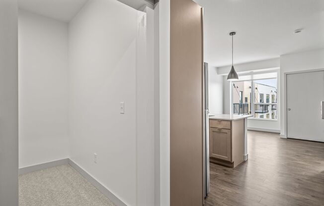 1 bed, 1 bath, 680 sqft, $1,399, Unit 242