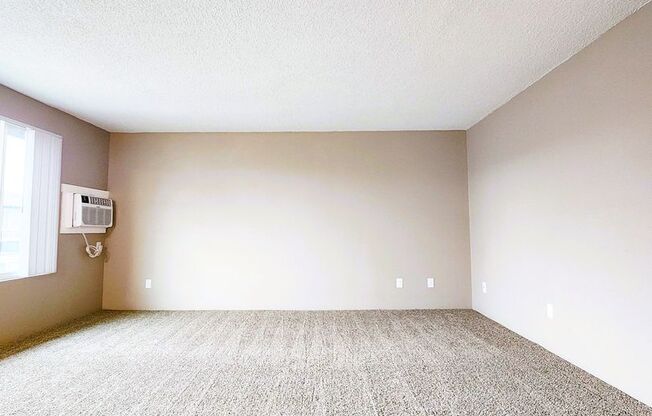 2 beds, 1 bath, 830 sqft, $1,285, Unit O-244