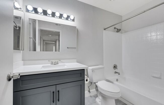 2 beds, 2 baths, $1,600, Unit # 213