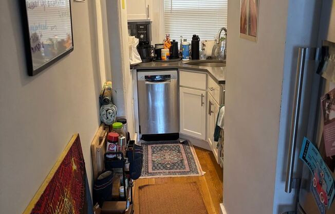 2 beds, 1 bath, 524 sqft, $2,400, Unit 109 Summer #214