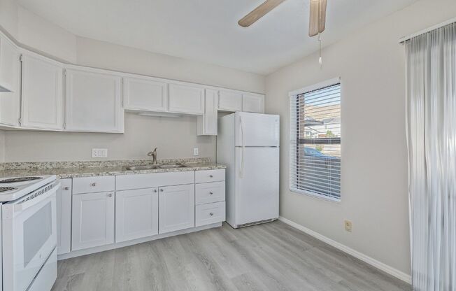 11002 N 15 AVE