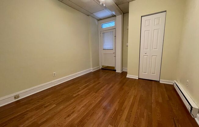1 bed, 1 bath, 640 sqft, $1,249, Unit 7227 Penn Ave. #2A
