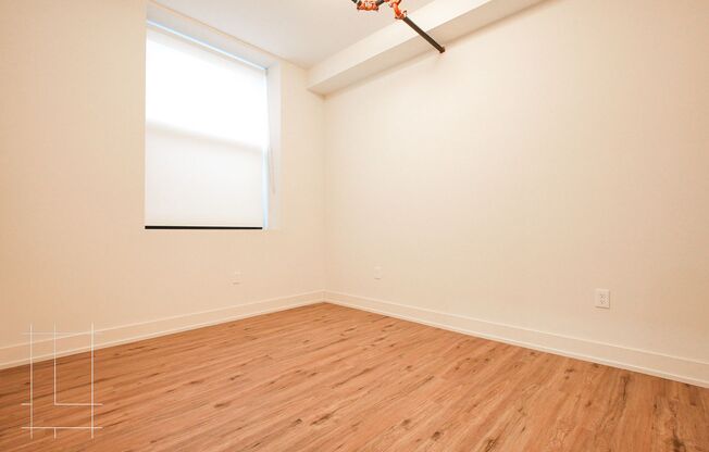 2 beds, 1 bath, $1,584, Unit 875 Michigan Ave Apt. 106