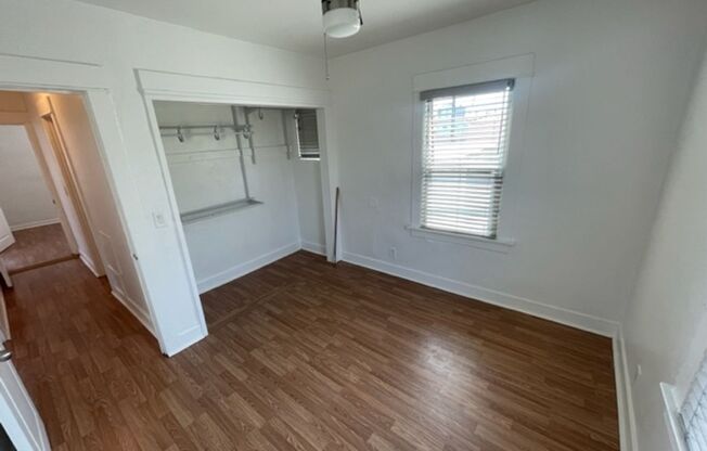 2 beds, 1 bath, $2,195