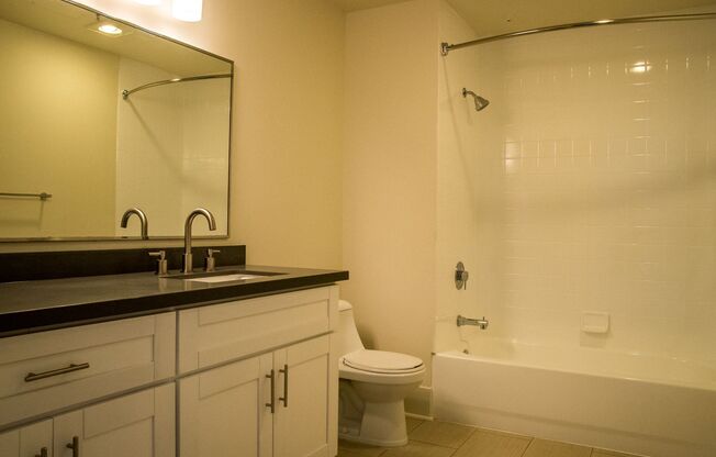 1 bed, 1 bath, 674 sqft, $2,395, Unit 1023-204