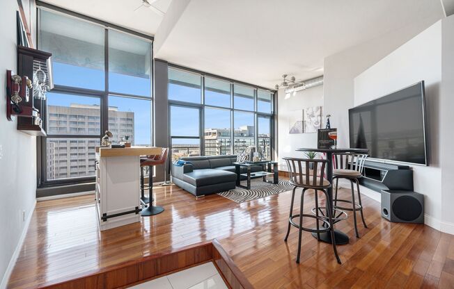 2 beds, 2 baths, $2,995, Unit # PENTHOUSE 3