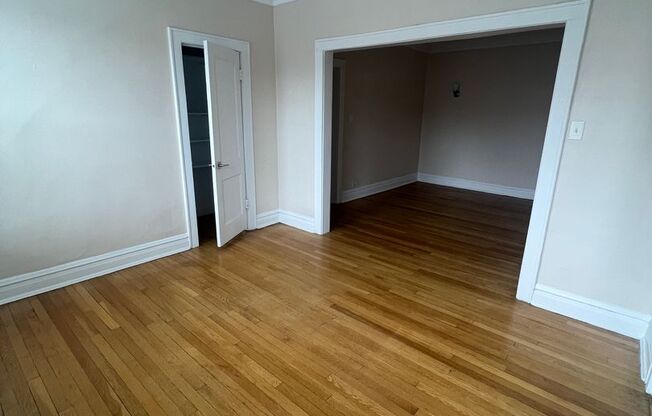 Renovated Units Blocks From The Lake and Downtown Evanston!