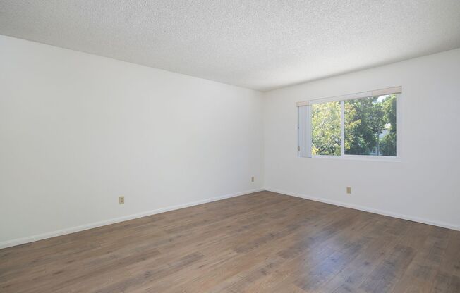 2157-2163 Via Robles