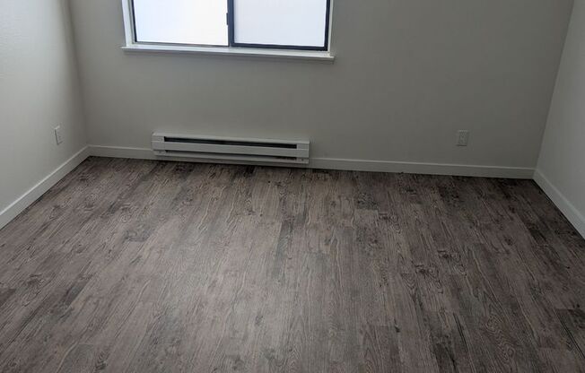 1 bed, 1 bath, 610 sqft, $1,695, Unit B106