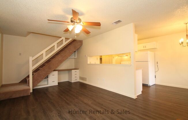 2 beds, 1.5 baths, $850