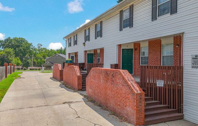 3 Bed 2 Bath unit Close to Downtown