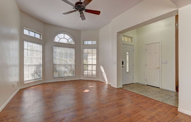 AMERICANA Property Mgmt - Great 2 story, 4 beds house with pool in Desert Shores