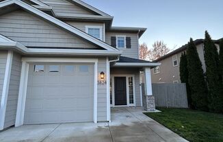 3 beds, 2.5 baths, $2,195