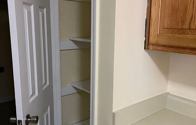 1 bed, 1 bath, 750 sqft, $1,275, Unit 626-1 B