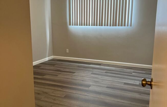 1 bed, 1 bath, 541 sqft, $1,595, Unit 1948-215