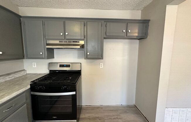 3 beds, 1 bath, $1,300