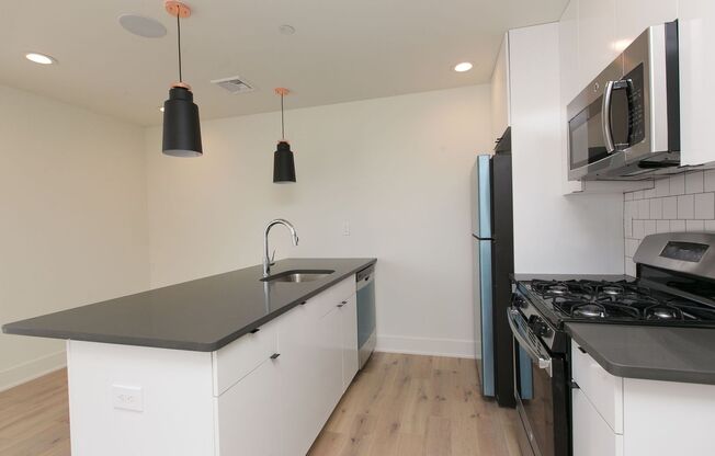 2431 - 2435 Frankford Avenue