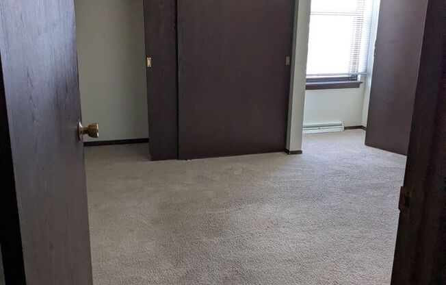 2 beds, 1.5 baths, 1,000 sqft, $1,451, Unit 8199-8199E