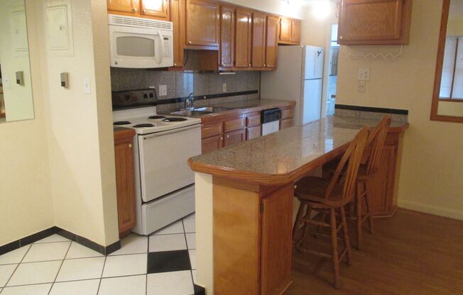 2 beds, 1 bath, 650 sqft, $1,935, Unit 680-110