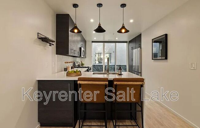 15 E KENSINGTON AVE