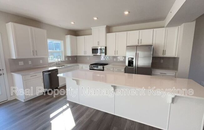 414 NOLAN CIR