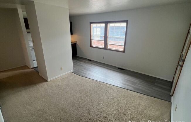 2525 WOOD AVE