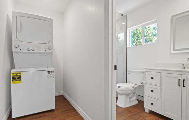 New Constuction Modern 2 Bed / 2 Bath ADU in Mission Hills – Private & Fully Equipped