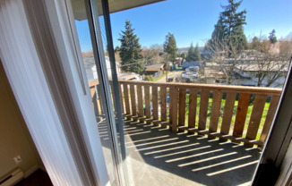 1004 S. Cloverdale St.