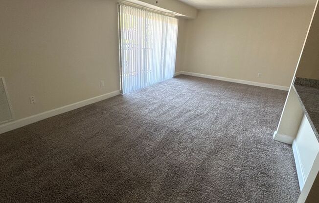 3 beds, 2 baths, 1,300 sqft, $2,400, Unit 3351 #204