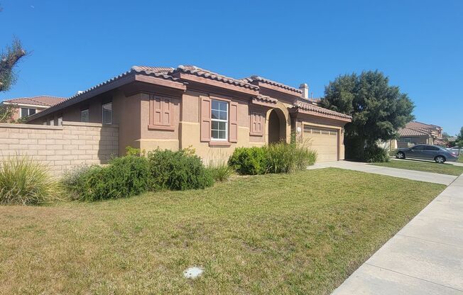 3 beds, 2.5 baths, $2,950