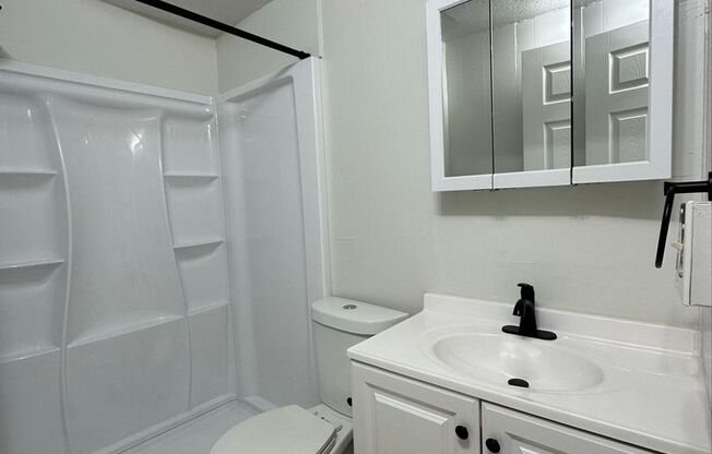 2 beds, 1 bath, 600 sqft, $1,199, Unit T18