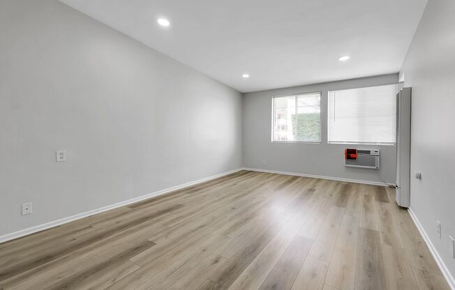 Studio, 1 bath, 615 sqft, $1,948, Unit 131