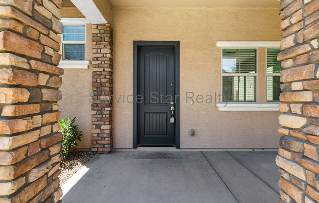 3123 S SCARLET LN