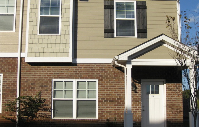 3 beds, 2.5 baths, 1,425 sqft, $1,425, Unit 116