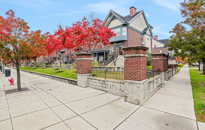 Townhouse style condo near LCA