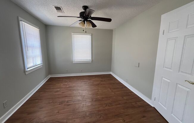 3 beds, 1 bath, $1,450