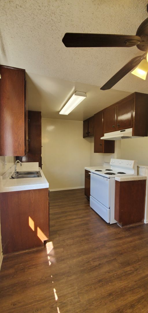 EAST WHITTIER TERRACE