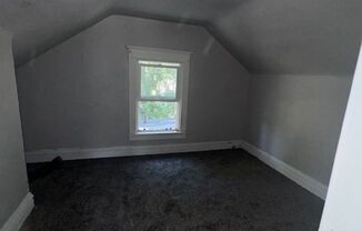 2 beds, 1 bath, $1,295