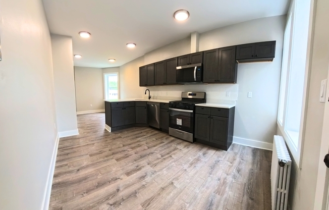 715 N 8 ST