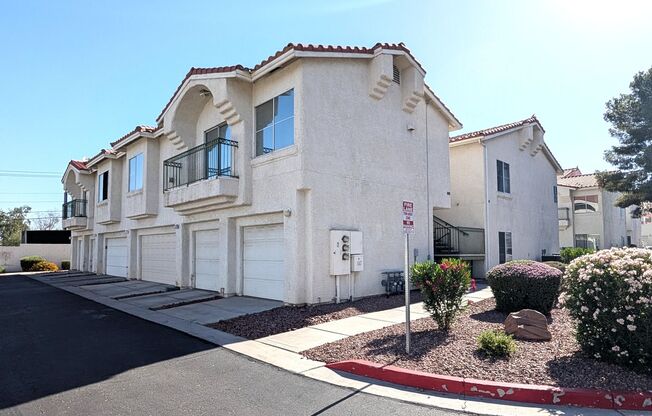INVITING CONDO WITH OPEN FLOOR PLAN IN NORTHEAST LAS VEGAS