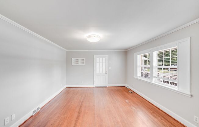 3 beds, 2 baths, 1,613 sqft, $2,900, Unit Unit 1