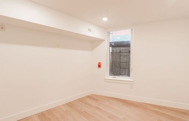 2 beds, 2 baths, 905 sqft, $1,535, Unit 1